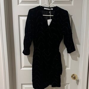 & Other Stories Black Velvet Wave Pattern Wrap Dress